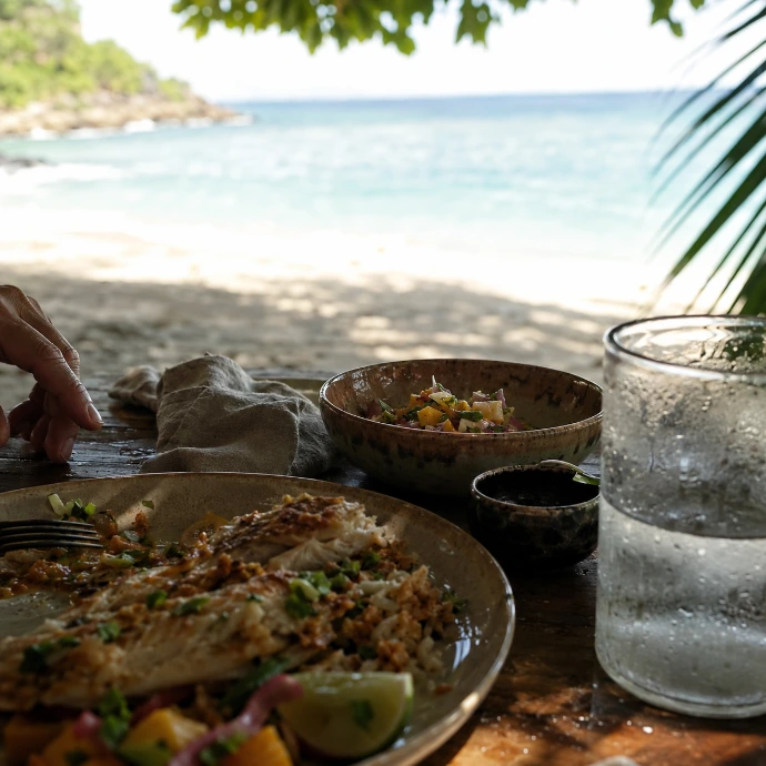 A relaxed beachfront lunch served beneath the tropical shade of Tortuga Island, overlooking the Pacific during a private experience in Costa Rica.